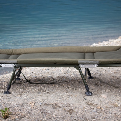 SOLAR TACKLE SP C-Tech Bedchair (Includes Detachable bag)